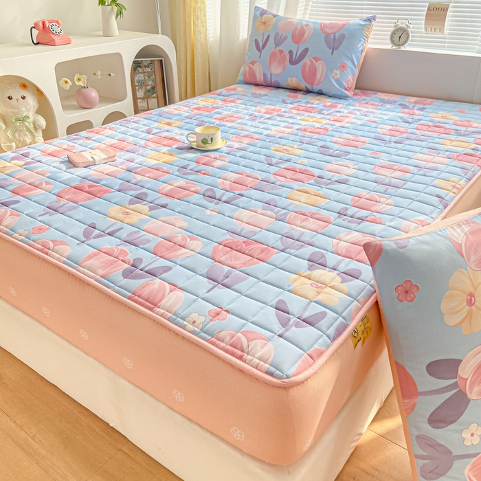 91家纺网 家纺一手货源 找家纺 鑫钰 2024新款全棉印花大豆夹棉床笠床垫保护罩 淡香花语