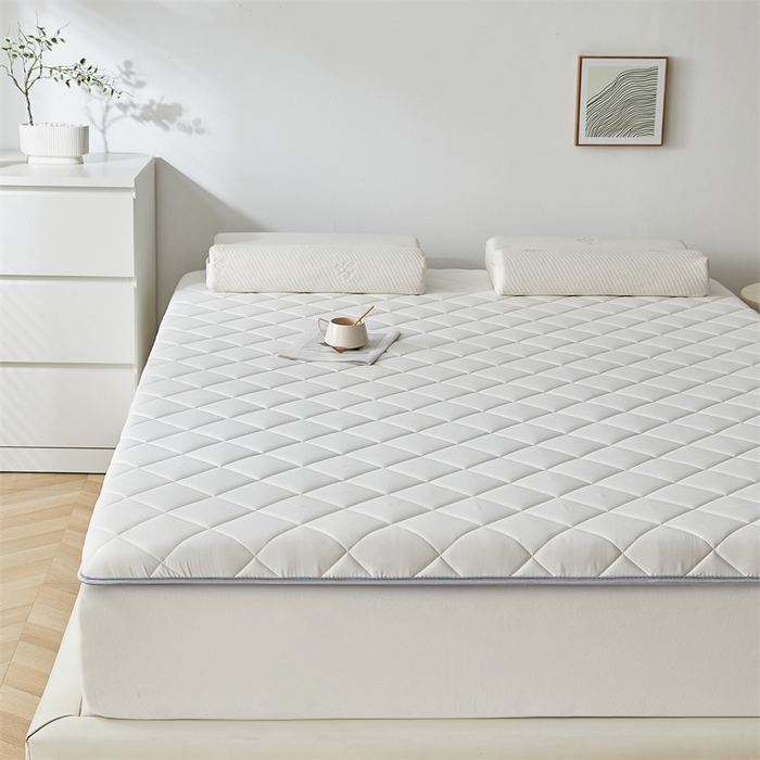 91家纺网 家纺一手货源 找家纺 寐珂 2025新款水洗棉大豆床垫 双人款 牛奶白