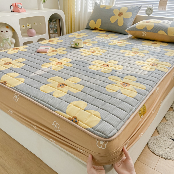 91家纺网 家纺一手货源 找家纺 鑫钰 2024新款全棉印花大豆夹棉床笠床垫保护罩 花香爱恋-灰