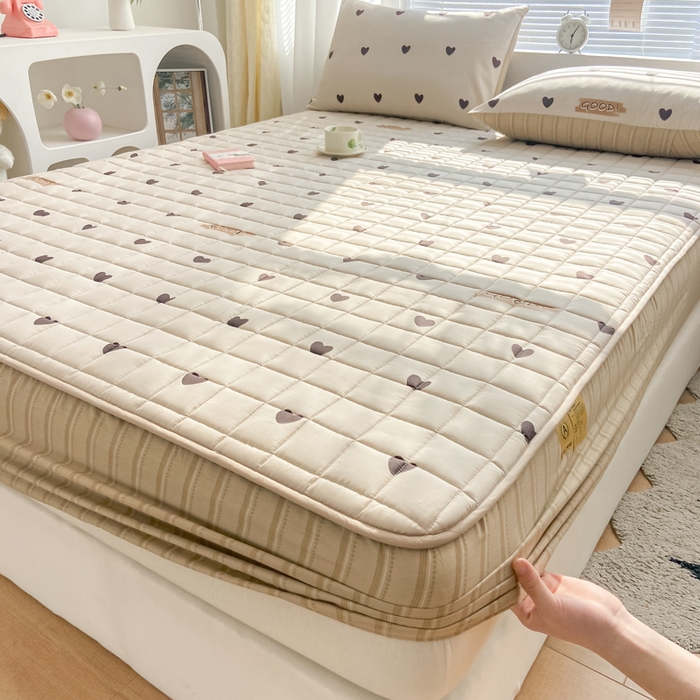 91家纺网 家纺一手货源 找家纺 鑫钰 2024新款全棉印花大豆夹棉床笠床垫保护罩 迷你爱心