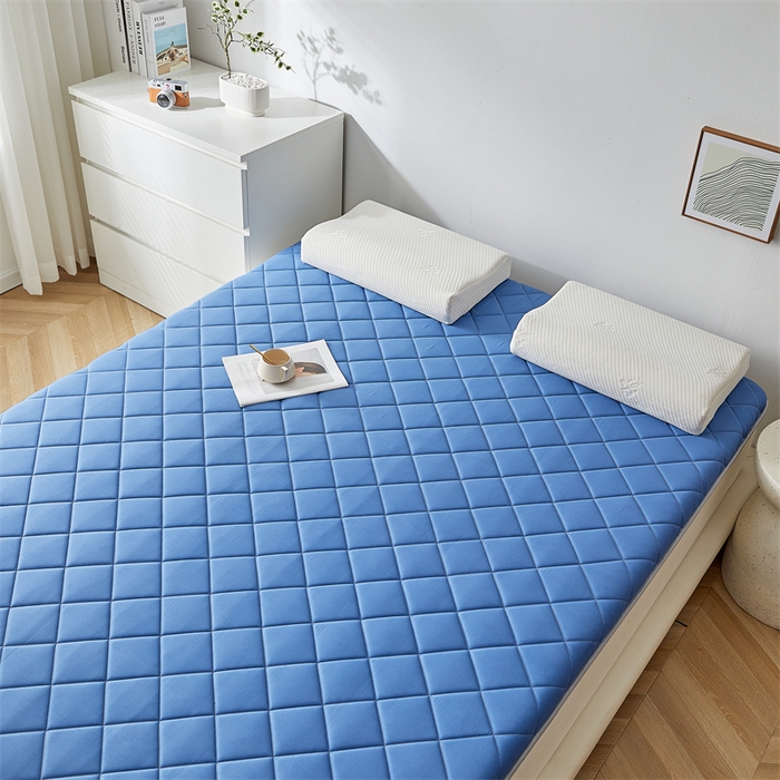 91家纺网 家纺一手货源 找家纺 寐珂 2025新款水洗棉大豆床垫 双人款 牛仔蓝