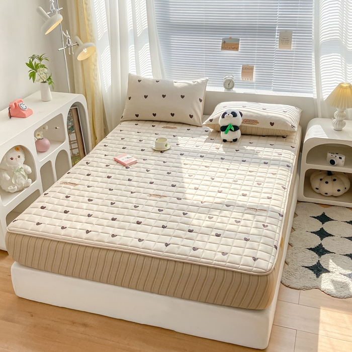 91家纺网 家纺一手货源 找家纺 鑫钰 2024新款全棉印花大豆夹棉床笠床垫保护罩 迷你爱心