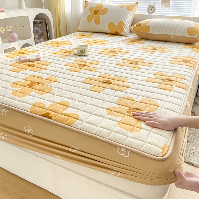 91家纺网 家纺一手货源 找家纺 鑫钰 2024新款全棉印花大豆夹棉床笠床垫保护罩 花香爱恋-黄