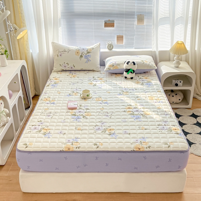 91家纺网 家纺一手货源 找家纺 鑫钰 2024新款全棉印花大豆夹棉床笠床垫保护罩 迷雾花漾