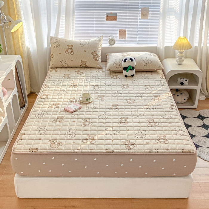 91家纺网 家纺一手货源 找家纺 鑫钰 2024新款全棉印花大豆夹棉床笠床垫保护罩 快乐熊仔