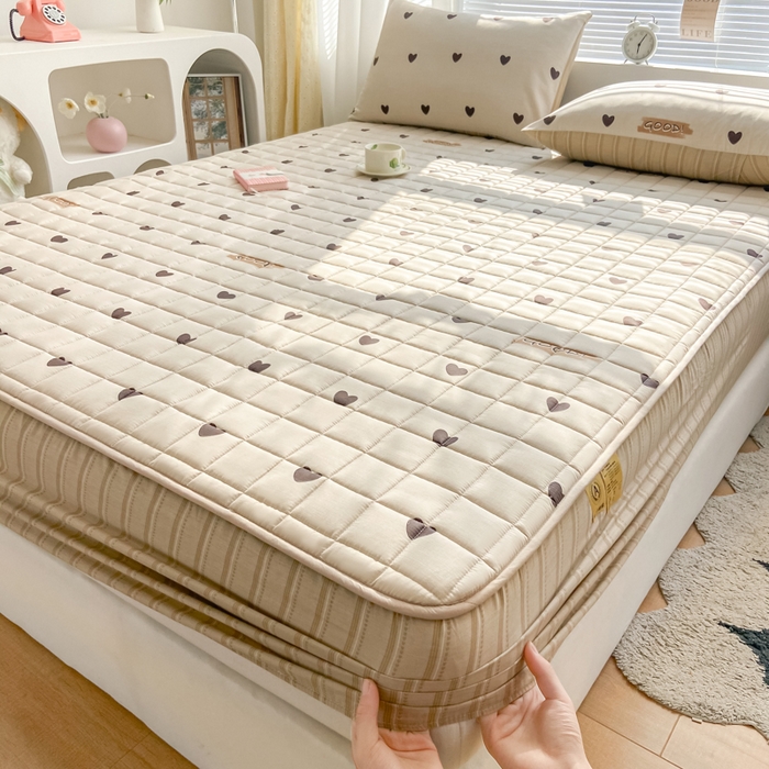 91家纺网 家纺一手货源 找家纺 鑫钰 2024新款全棉印花大豆夹棉床笠床垫保护罩 迷你爱心