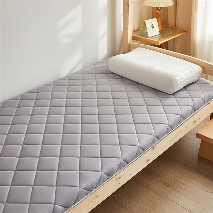 91家纺网 家纺一手货源 找家纺 寐珂 2025新款水洗棉大豆床垫 学生款 太空灰