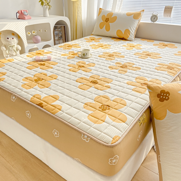 91家纺网 家纺一手货源 找家纺 鑫钰 2024新款全棉印花大豆夹棉床笠床垫保护罩 花香爱恋-黄