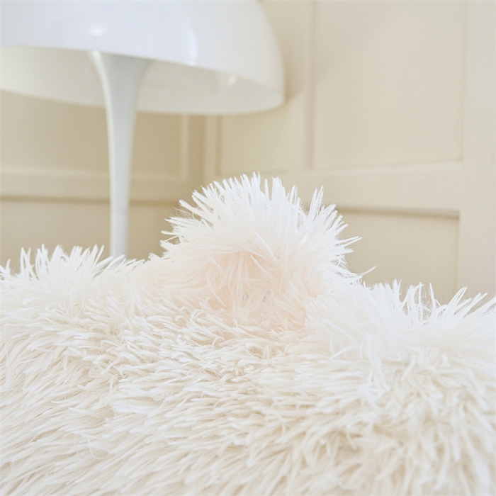 91家纺网 家纺一手货源 找家纺 品尚嘉 2025新款长毛绒拥抱式腰靠跨境外贸水貂绒靠垫沙发靠背 腰靠-米白