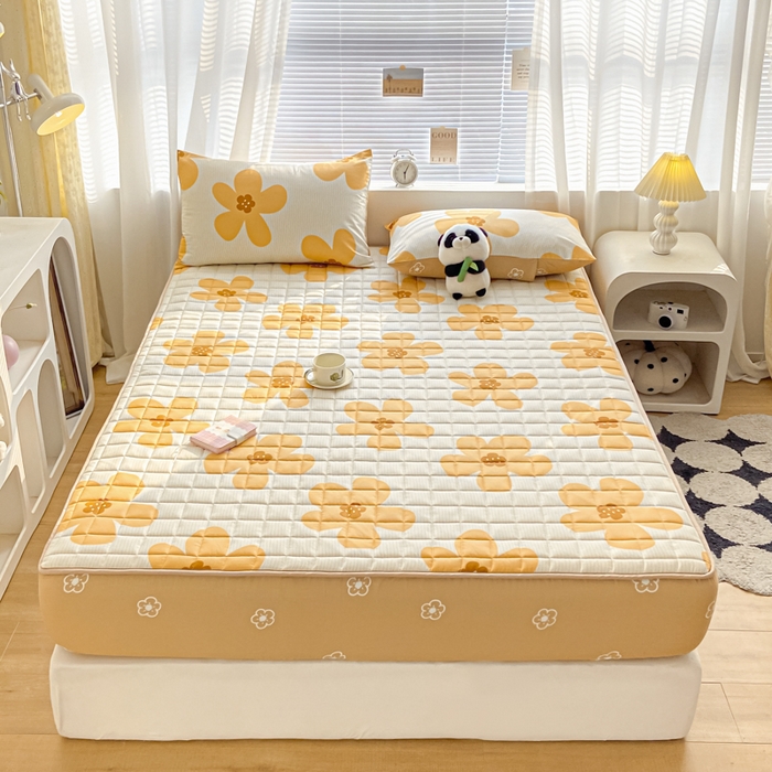 91家纺网 家纺一手货源 找家纺 鑫钰 2024新款全棉印花大豆夹棉床笠床垫保护罩 花香爱恋-黄