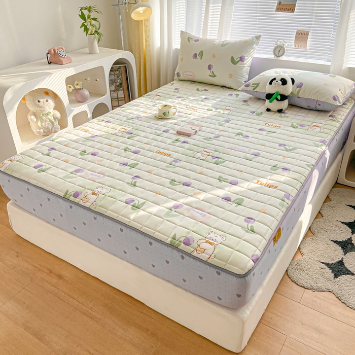 91家纺网 家纺一手货源 找家纺 鑫钰 2024新款全棉印花大豆夹棉床笠床垫保护罩 欢乐熊