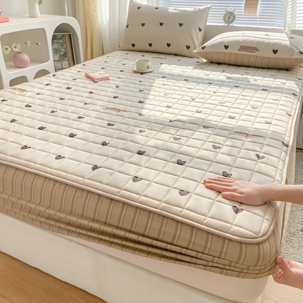 鑫钰 2024新款全棉印花大豆夹棉床笠床垫保护罩 迷你爱心