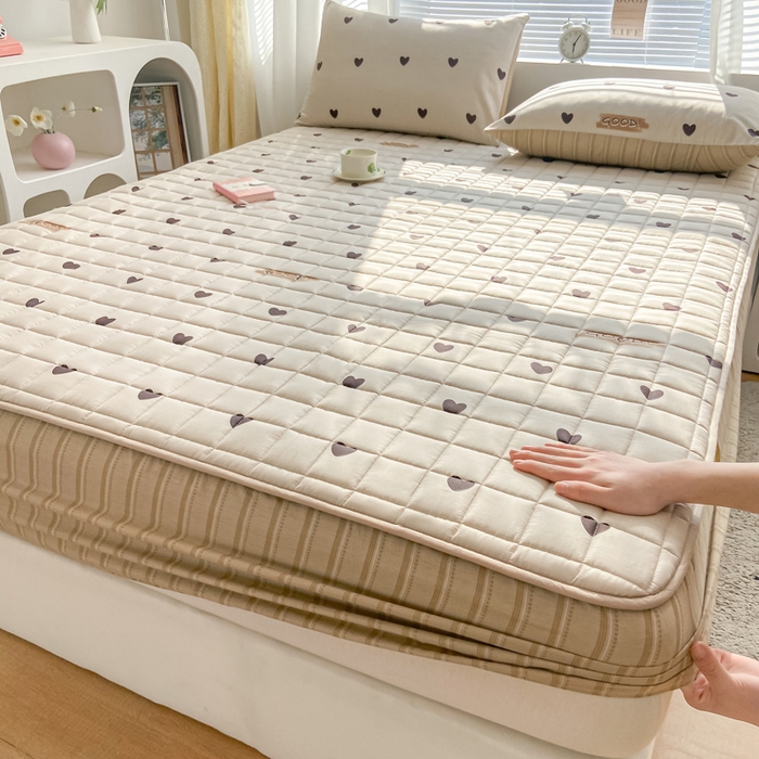 91家纺网 家纺一手货源 找家纺 鑫钰 2024新款全棉印花大豆夹棉床笠床垫保护罩 迷你爱心