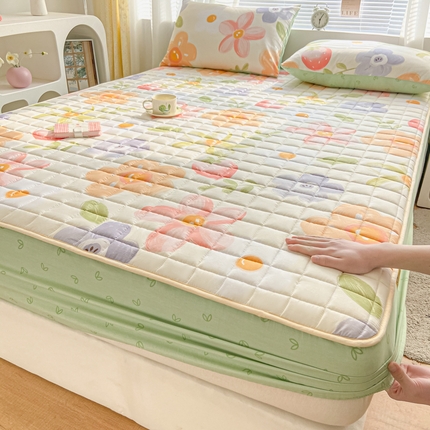 鑫钰 2024新款全棉印花大豆夹棉床笠床垫保护罩 草莓仙子