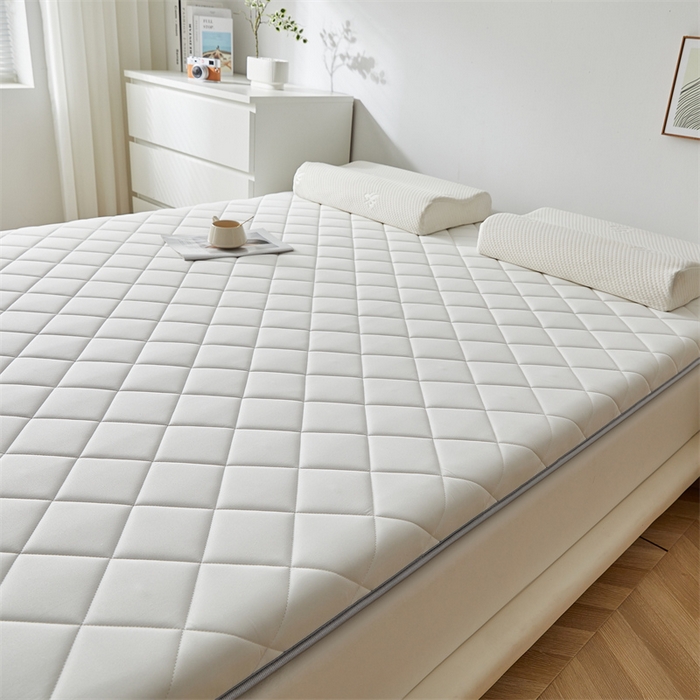 91家纺网 家纺一手货源 找家纺 寐珂 2025新款水洗棉大豆床垫 双人款 牛奶白