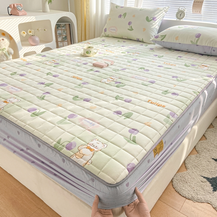 91家纺网 家纺一手货源 找家纺 鑫钰 2024新款全棉印花大豆夹棉床笠床垫保护罩 欢乐熊