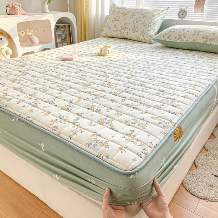 91家纺网 家纺一手货源 找家纺 鑫钰 2024新款全棉印花大豆夹棉床笠床垫保护罩 浅影落香