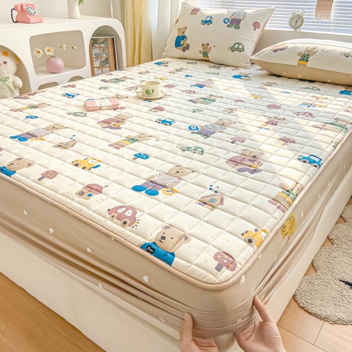 91家纺网 家纺一手货源 找家纺 鑫钰 2024新款全棉印花大豆夹棉床笠床垫保护罩 熊熊家园