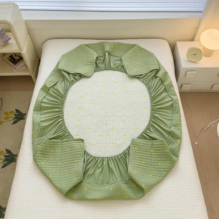 91家纺网 家纺一手货源 找家纺 金丝鸟家纺 2024新款2024新款A类磨毛大豆防水夹棉床笠-小熊 小熊 绿色