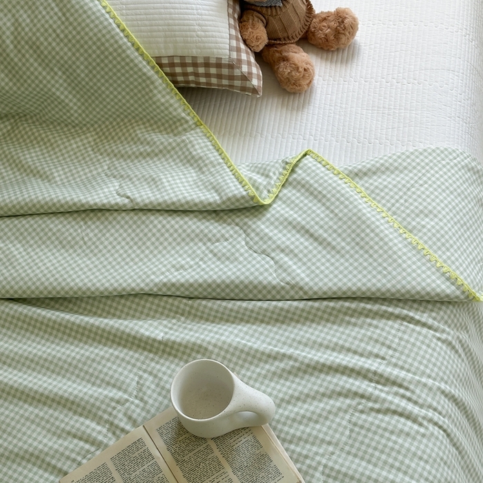 91家纺网 家纺一手货源 找家纺 洋铭区 2024新款贝壳边全棉印花夏被 绿小格