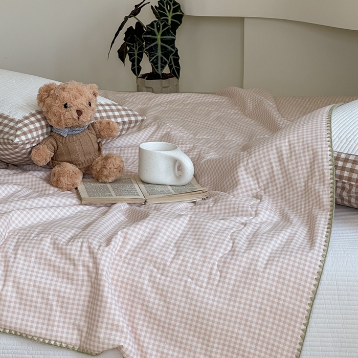 91家纺网 家纺一手货源 找家纺 洋铭区 2024新款贝壳边全棉印花夏被 杏小格