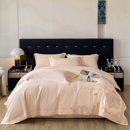 91家纺网 家纺一手货源 找家纺 金牛座 2025新款A类长绒棉全棉刺绣四件套【配礼盒】 锦瑟-淡雅粉