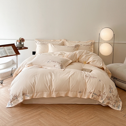 91家纺网 家纺一手货源 找家纺 金牛座 2025新款A类长绒棉全棉刺绣四件套【配礼盒】 繁花-淡雅粉