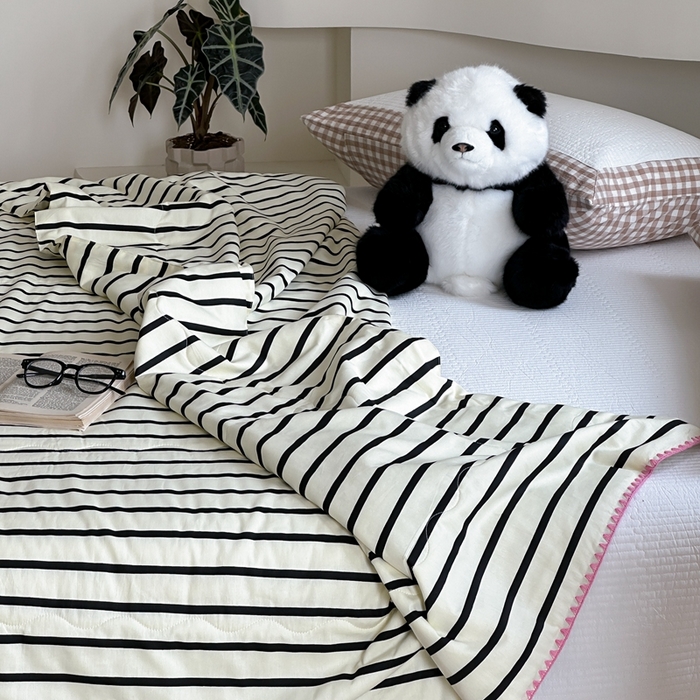 91家纺网 家纺一手货源 找家纺 洋铭区 2024新款贝壳边全棉印花夏被 黑小条