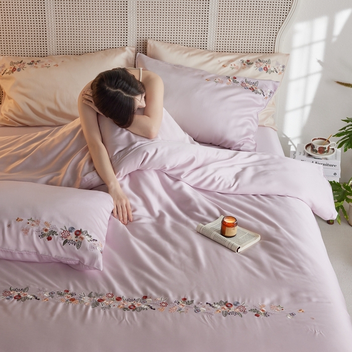 91家纺网 家纺一手货源 找家纺 云胡 2024新款进口莱赛尔纤维棉四件套-四月 安琪紫