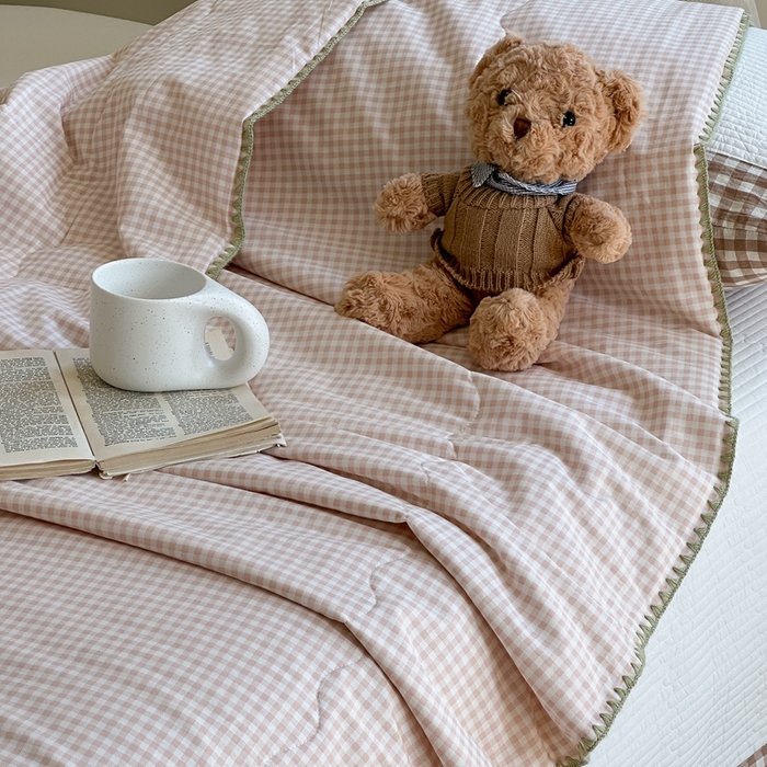 91家纺网 家纺一手货源 找家纺 洋铭区 2024新款贝壳边全棉印花夏被 杏小格