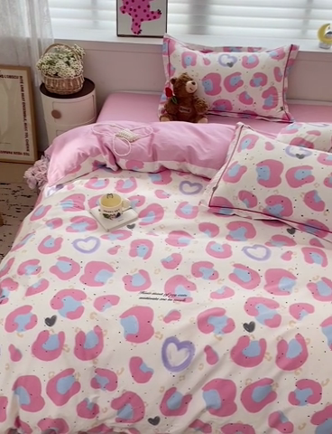 91家纺网 家纺一手货源 找家纺 乐童 2024新款直播爆款13070纯棉印花吊边款一字绣四件套-第七波 漫语红