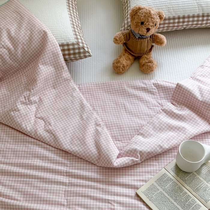 91家纺网 家纺一手货源 找家纺 洋铭区 2024新款贝壳边全棉印花夏被 粉小格