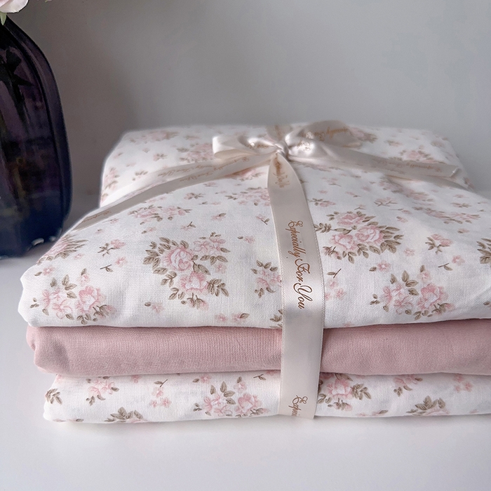 91家纺网 家纺一手货源 找家纺 麦伦家居 2024春夏新品全棉有氧双层纱印花系列四件套（叠拍图）粉黛