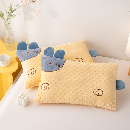 91家纺网 家纺一手货源 找家纺 （总）仁宇枕业 2024新款儿童幼儿园学生儿童豆豆猫安抚低枕头枕芯