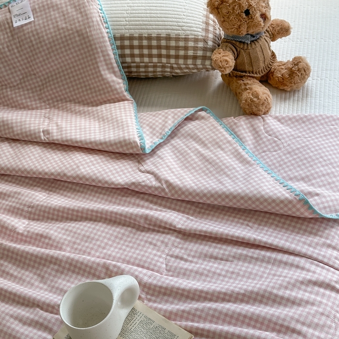 91家纺网 家纺一手货源 找家纺 洋铭区 2024新款贝壳边全棉印花夏被 粉小格