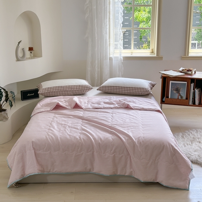 91家纺网 家纺一手货源 找家纺 洋铭区 2024新款贝壳边全棉印花夏被 粉小格