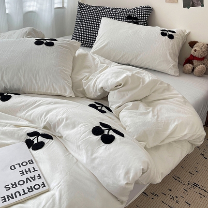 91家纺网 家纺一手货源 找家纺 （总）尤米 2024新款可爱樱桃系列水洗棉毛巾绣单被套