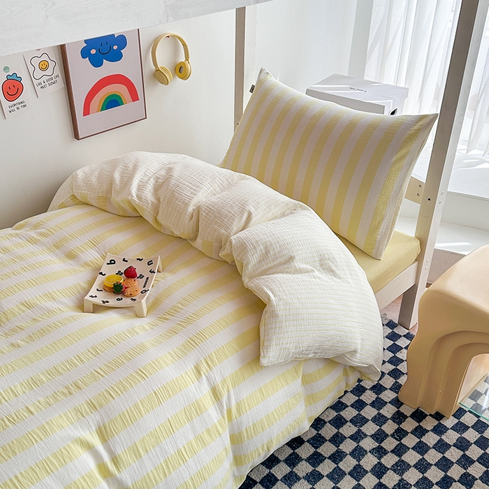 91家纺网 家纺一手货源 找家纺 玛奇朵 2024新款A类母婴级全棉双层皱皱纱学生宿舍三件套床品套件 韩系条纹-奶黄