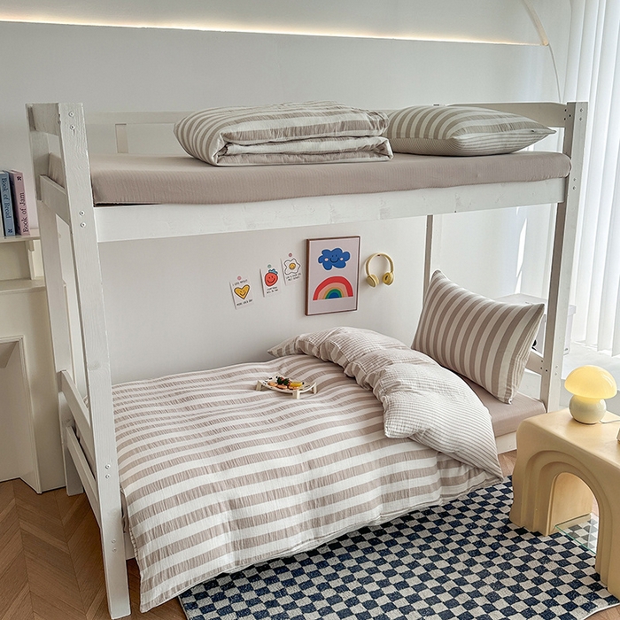 91家纺网 家纺一手货源 找家纺 玛奇朵 2024新款A类母婴级全棉双层皱皱纱学生宿舍三件套床品套件 韩系条纹-奶咖