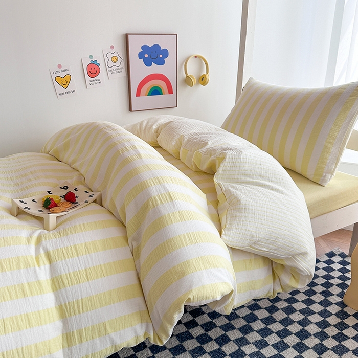 91家纺网 家纺一手货源 找家纺 玛奇朵 2024新款A类母婴级全棉双层皱皱纱学生宿舍三件套床品套件 韩系条纹-奶黄