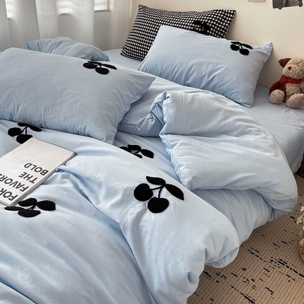 91家纺网 家纺一手货源 找家纺 （总）尤米 2024新款可爱樱桃系列水洗棉毛巾绣单被套