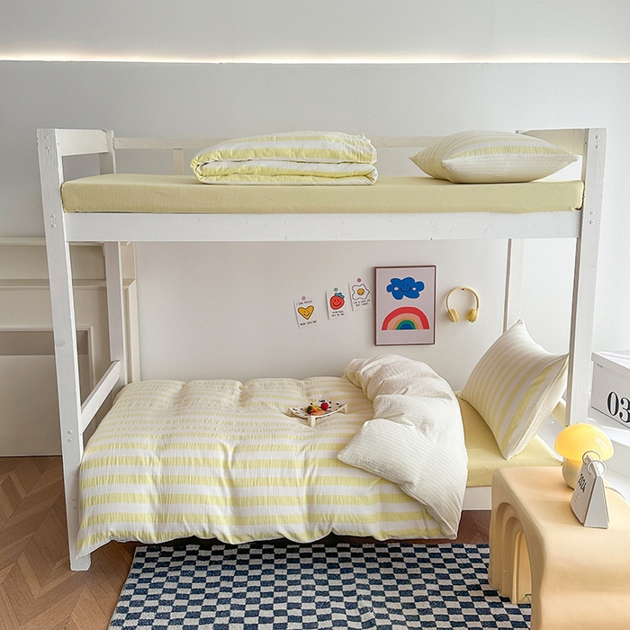 91家纺网 家纺一手货源 找家纺 玛奇朵 2024新款A类母婴级全棉双层皱皱纱学生宿舍三件套床品套件 韩系条纹-奶黄