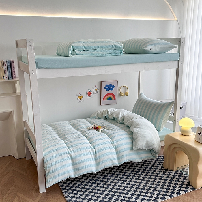 91家纺网 家纺一手货源 找家纺 玛奇朵 2024新款A类母婴级全棉双层皱皱纱学生宿舍三件套床品套件 韩系条纹-蔚蓝