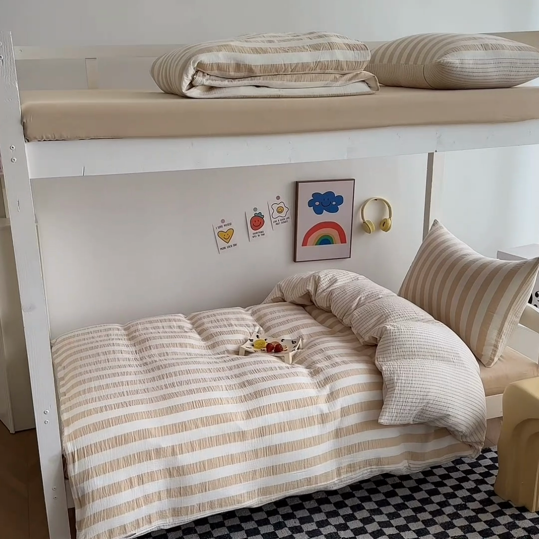 91家纺网 家纺一手货源 找家纺 （总）玛奇朵 2024新款A类母婴级全棉双层皱皱纱学生宿舍三件套床品套件