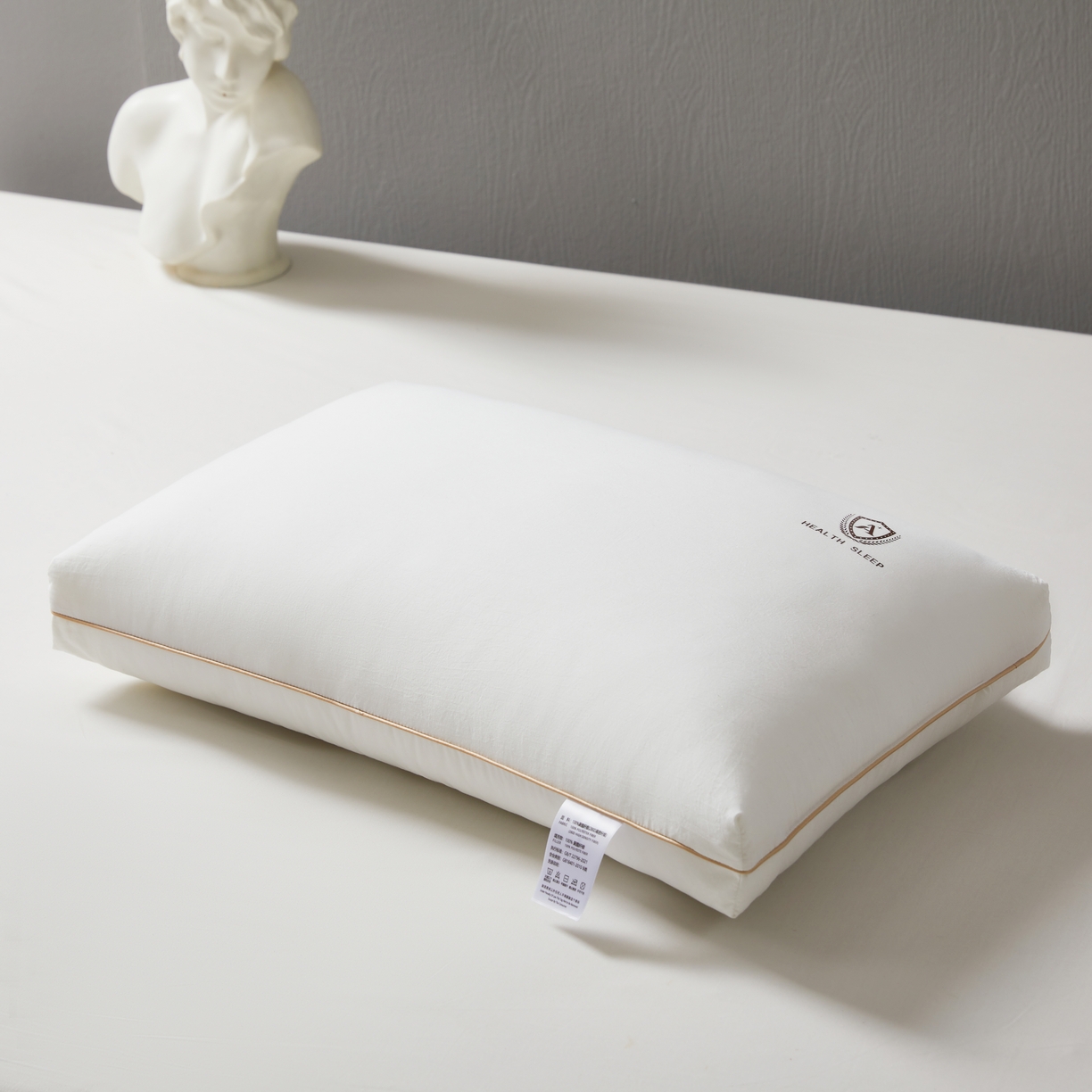 91家纺网 家纺一手货源 找家纺 星芯合家纺 2024新款水洗磨毛舒适弹弹枕 舒适弹弹枕48*74-高