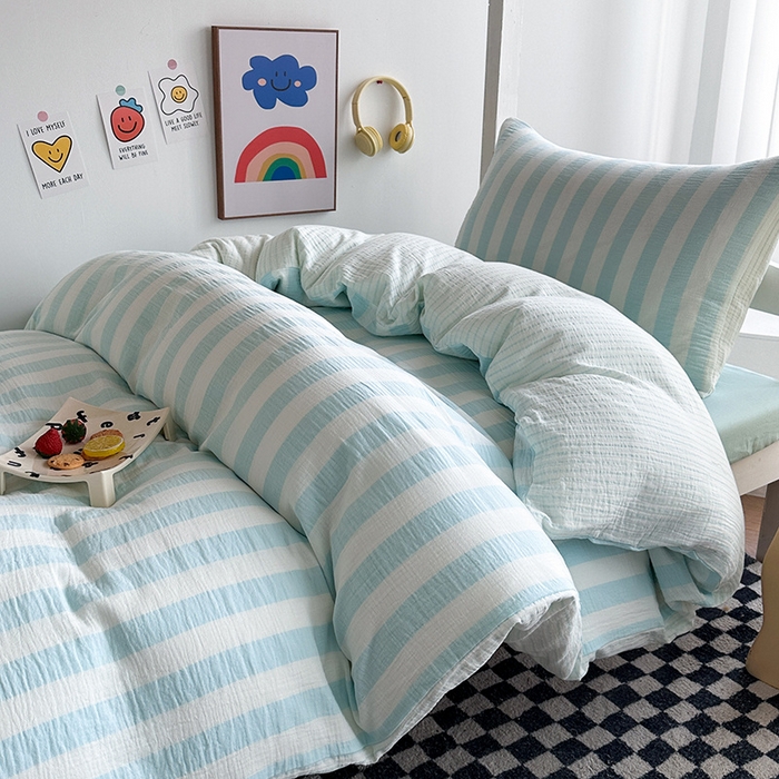 91家纺网 家纺一手货源 找家纺 玛奇朵 2024新款A类母婴级全棉双层皱皱纱学生宿舍三件套床品套件 韩系条纹-蔚蓝