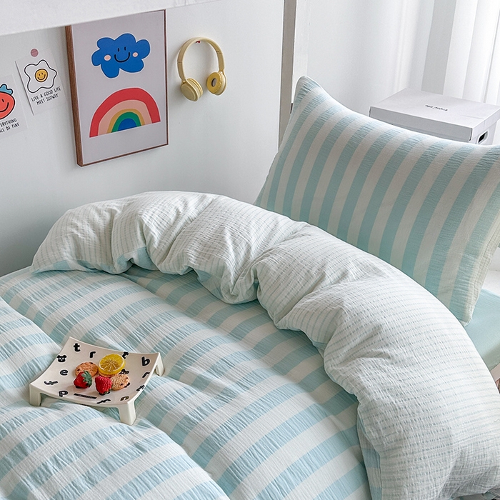 91家纺网 家纺一手货源 找家纺 玛奇朵 2024新款A类母婴级全棉双层皱皱纱学生宿舍三件套床品套件 韩系条纹-蔚蓝