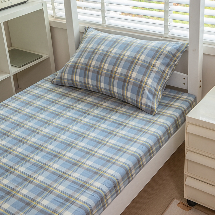 91家纺网 家纺一手货源 找家纺 柠萌家居 2025新品A类全棉色织水洗棉简约条纹格子无印良品风格学生季宿舍上下铺AA版三件套四件套 遇见兰格