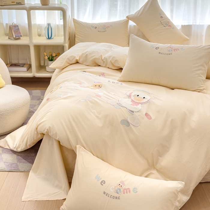 91家纺网 家纺一手货源 找家纺 亲亲公主 2025新款全棉卡通绣花四件套-迷你鸭 迷你鸭-米色