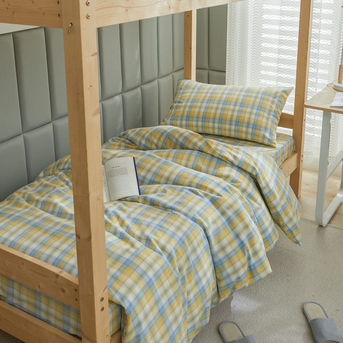 91家纺网 家纺一手货源 找家纺 柠萌家居 2025新品A类全棉色织水洗棉简约条纹格子无印良品风格学生季宿舍上下铺AA版三件套四件套 简爱黄格